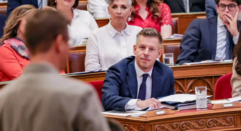 Magyar Péter bejelentette: Mészáros és Szíjj elfogadja az autópálya-koncesszió felbontását