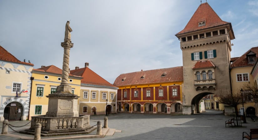 Kőszeg ősszel rákapcsol: mennyei sült gesztenye és vásári forgatag a 25. Orsolya-napi Vásáron