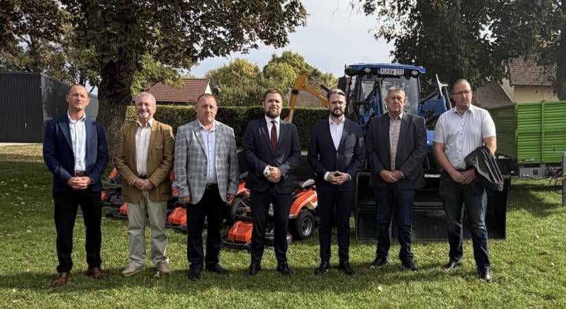 Parkgondozó gépeket kaptak a Győr környéki települések - további közös fejlesztésekről is egyeztettek