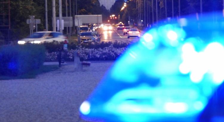 Odasétált a gödöllői kapitánysághoz, majd lazán felgyújtotta egy rendőr autóját