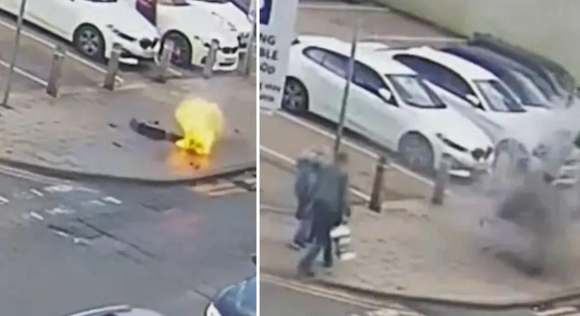 Felrobbant a járda a járókelők mellett augusztus 20-án, lángok csaptak ki a földből – videó