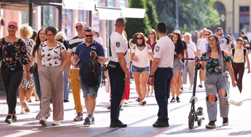 „Csapdákkal” van tele Szeged – nekiment a városnak a Kerékpárosklub  fotók