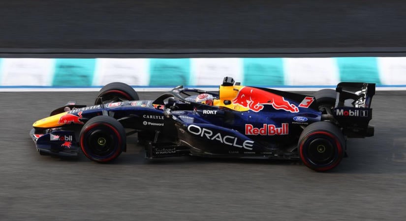 Megtört Verstappen átka a maláj kalamajkában, Russell újabb gyomrost kapott
