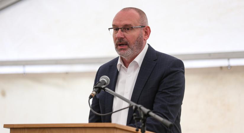 Zsigó Róbert: Brüsszel válságba sodorta az európai gazdákat az ukrán gabonával