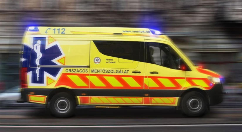 Félrenyelt egy falatot, újra kellett éleszteni egy idős nőt
