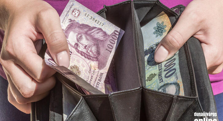 Devizapiac - Változatlan a forint árfolyama