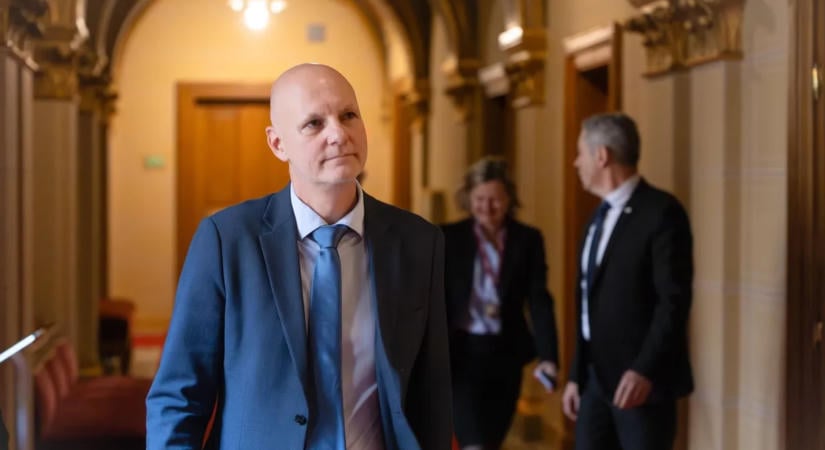 Újabb feljelentéseket tett Tanács Zoltán minisztériuma