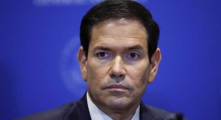 Marco Rubio szerint külföldi szála is van a brit légibázis mellett történt incidensnek