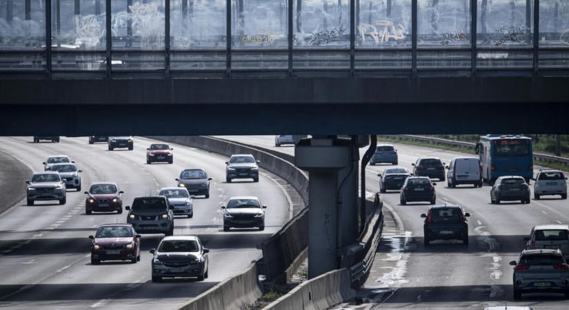 Átlagsebességet mértek az M6-oson, legmagasabb szakaszátlag 213 km/óra volt