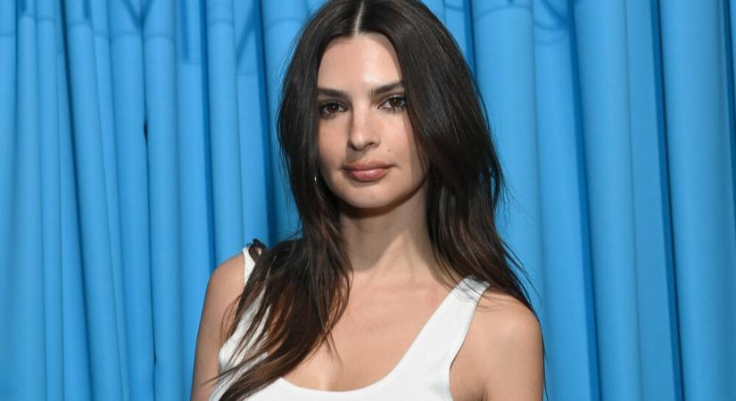 Emily Ratajkowski könyvet ad ki a szexuális életéről