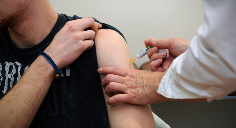Lányok és fiúk egészsége a tét, fontos döntés előtt állnak a szülők