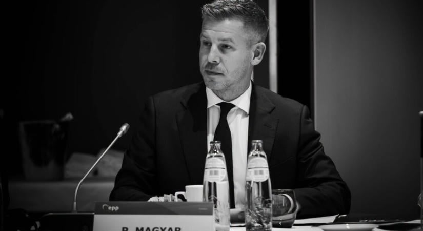 Magyar Péter az Állami Számvevőszékhez: „Meddig fedezik a korrupt Fidesz-frakciót?”