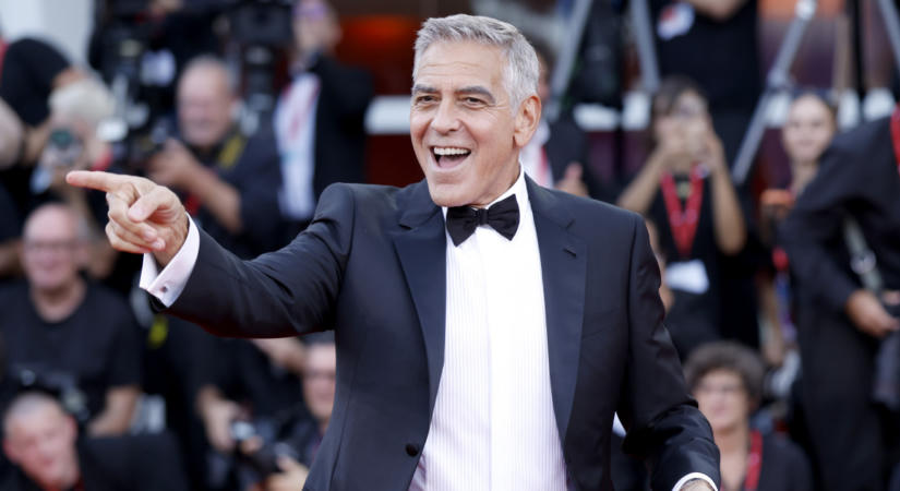 George Clooney még mindig tudja, hogy mitől döglik a légy: ezúttal Velencében mutatta meg kifinomult stílusát