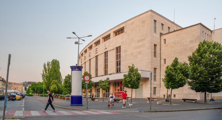 Különös rekordkísérletre készült az Erkel Színház
