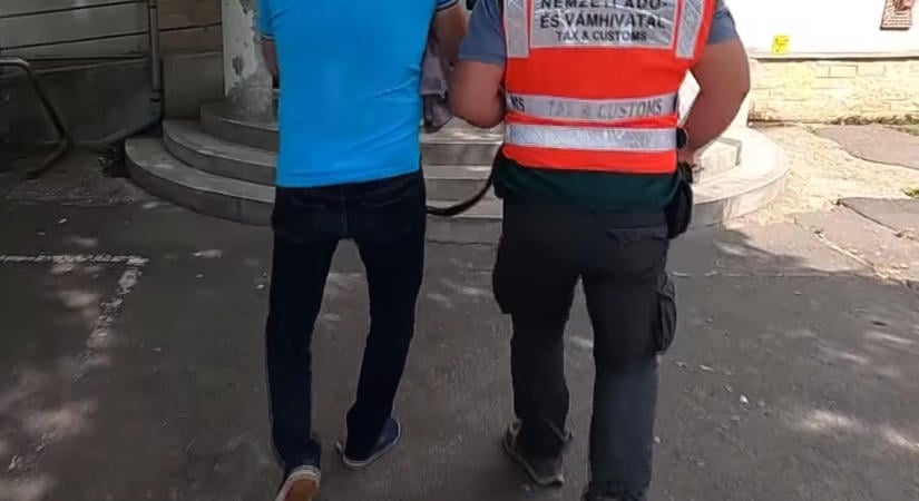 Bűnügyi felügyeletet kér az ügyészség a hamarosan szabaduló egykori CBA-tulajdonosra