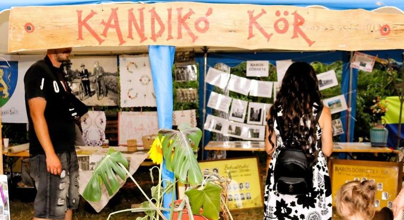 Dobszerda Dobronhegy tetején – zajos siker volt a Göcseji Dombérozó kandikói rendezvénye