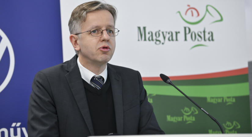 Kapitány István menesztette a Magyar Posta Zrt. elnökét