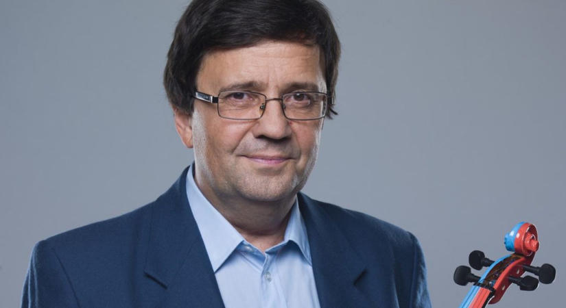 Mézga Aladár hangja és a Virtuózok zsűrije is volt - 70 éves Némethy Attila zongoraművész