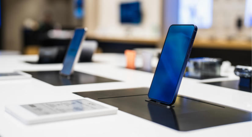 Akár 120 ezer forintot is bukhatsz egy új mobiltelefon vásárlásán: így spórolnak rajta egy vagyont az élelmes magyarok