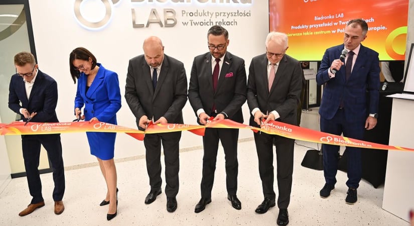 Élelmiszer-innovációs laboratóriumot nyitott a Biedronka a Varsói Egyetemmel