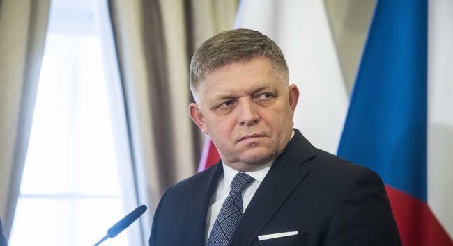 Fico Lembergbe látogat, miközben helyreállítja a gazdasági együttműködést Oroszországgal