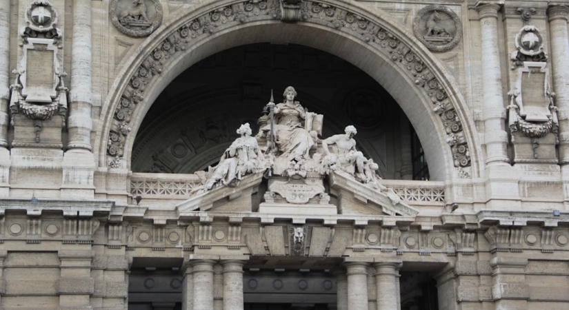 Bíróság tiltotta meg a Pentagonnak Anthropic feketelistázását