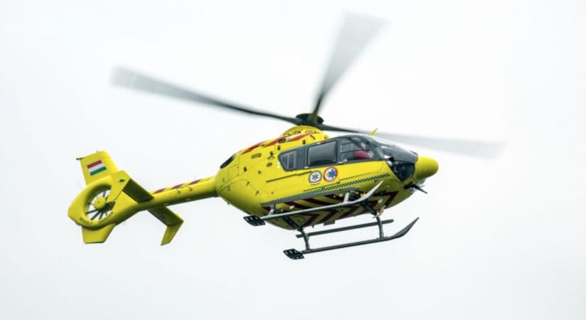 Baleset a 3-ason: mentőhelikopter is érkezett