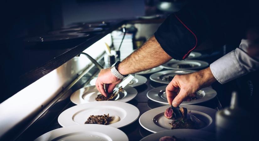 Budapesten nyit éttermet Gordon Ramsay, már lehet asztalt foglalni