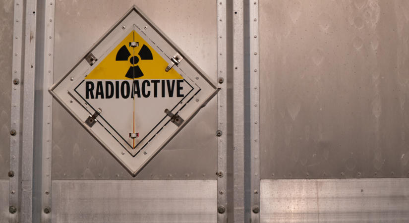 Lelepleződött a bukott diktátor titka: tonnányi rejtett uránt találtak a raktárakban - Ebből akár atomfegyver is lehetett volna