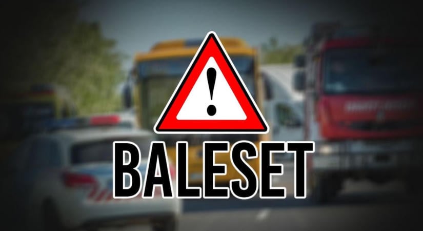Két autó ütközött az M35-ösön Debrecennél, csak egy sávon engedik a kocsisort!