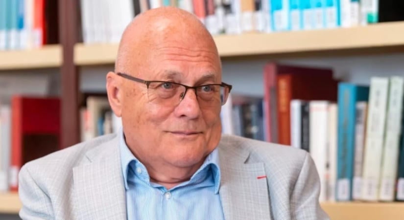 Nagyon visszatetsző, ahogy Szijjártó a hatalmával élve luxuszinten urizált közpénzből