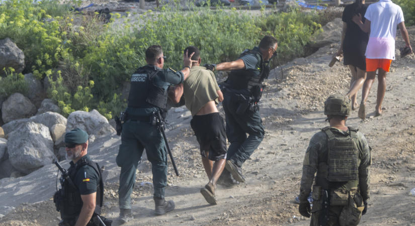 Nem nyugszanak a kedélyek Ceutánál: összecsapások robbantak ki Marokkóban