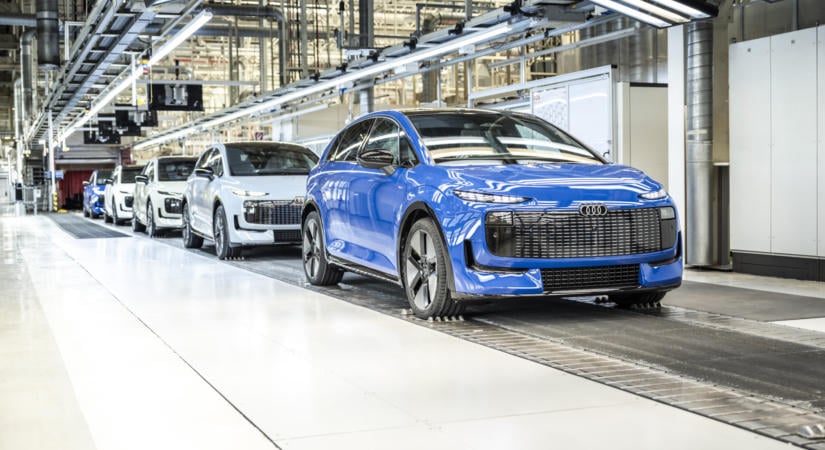 Ritkán látott fotók az Audi központi gyárából! Így készül az új A2 e-tron!