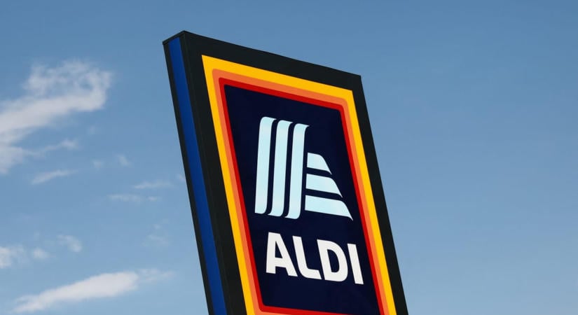 Elmagyarázta az Aldi, miért tűnt el csomó termék a polcairól és miért jelentek meg a raklapok a boltokban