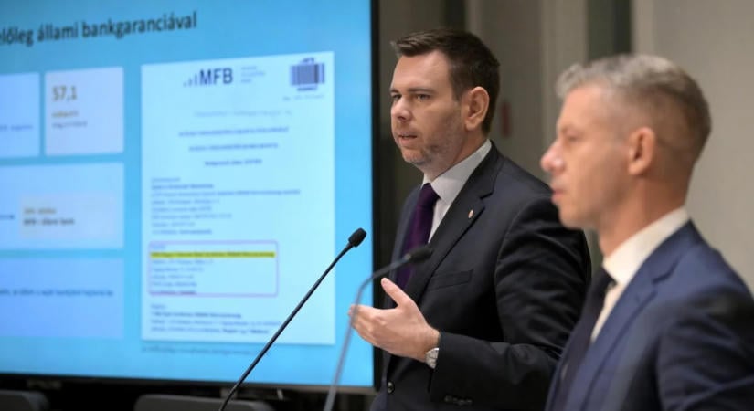 Felfüggeszti a Déli Körvasút beruházását és kizárja a V-Hidat a minisztérium