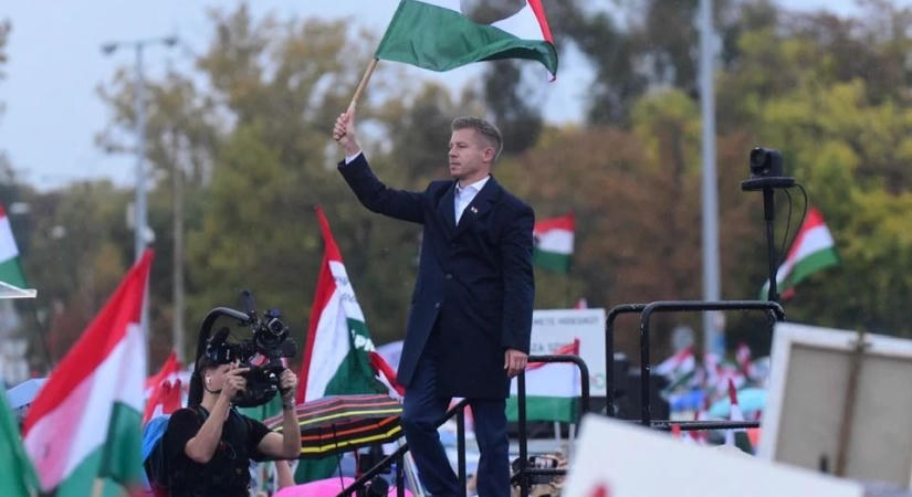 Magyar Péter a Kossuth téren mond beszédet október 23-án