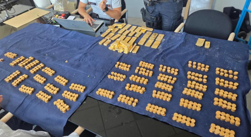 Belga melósok szennyvízcsöveket fektettek le, amikor hárommilliárd forintnyi aranyleletre bukkantak