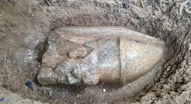 II. Ramszesz fáraó hatalmas szobortöredékeit tárták fel Egyiptomban