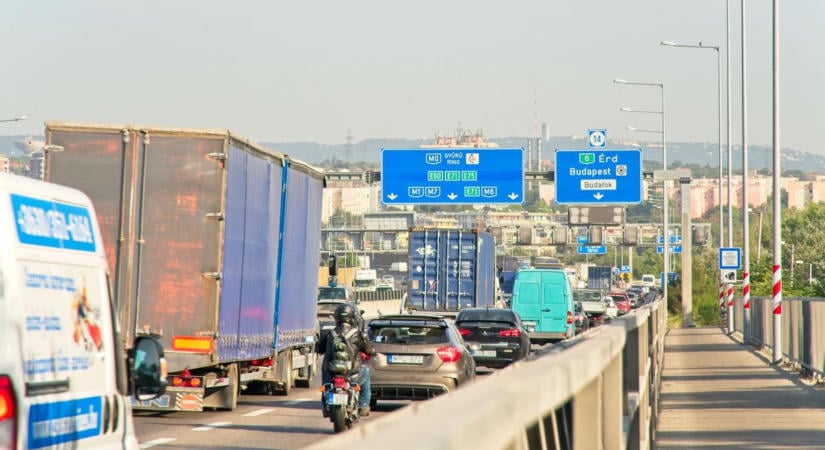 Vitézy Dávidék ezt összehozták: horror dugó az M0-ás es M5-ös autópályán  ilyet meg senki nem látott Magyarországon
