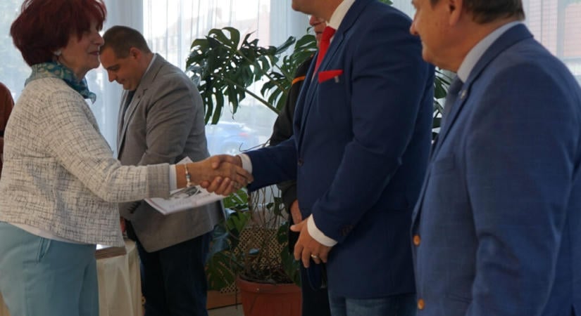 Még több virágos udvar a városban