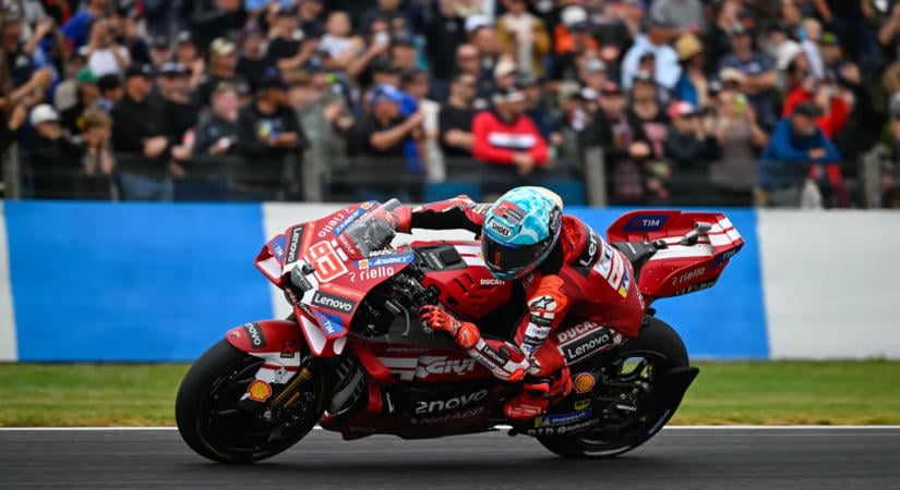 MotoGP: Márquez nagy csatában nyerte meg az ausztráliai sprintet, Martín eltörte a csuklóját