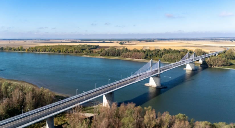 Sorra nyeri a díjakat szekszárdi Duna-híd
