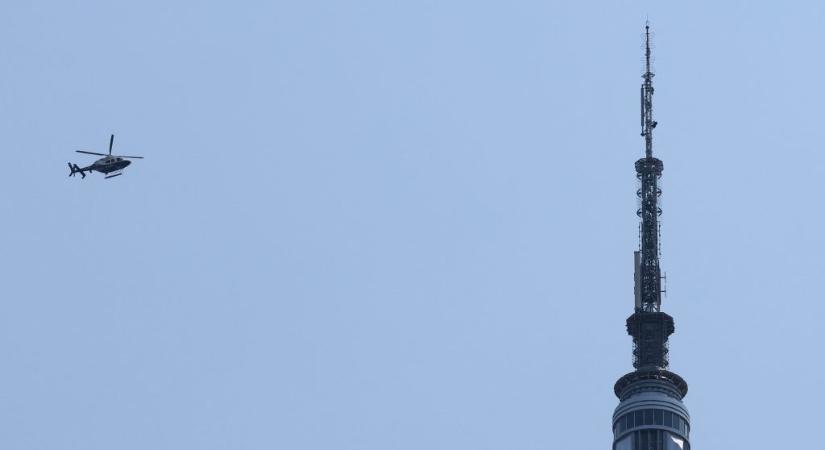 Kiderült, kik másztak fel illegálisan az Empire State Building tetejére, hogy ott eljegyezzék egymást