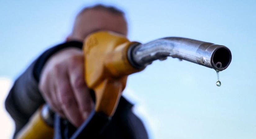 Áremelési hullám söpört végig a kutakon: a cégek előrehozhatták a drágítást, vizsgálatot indított a román versenyhivatal