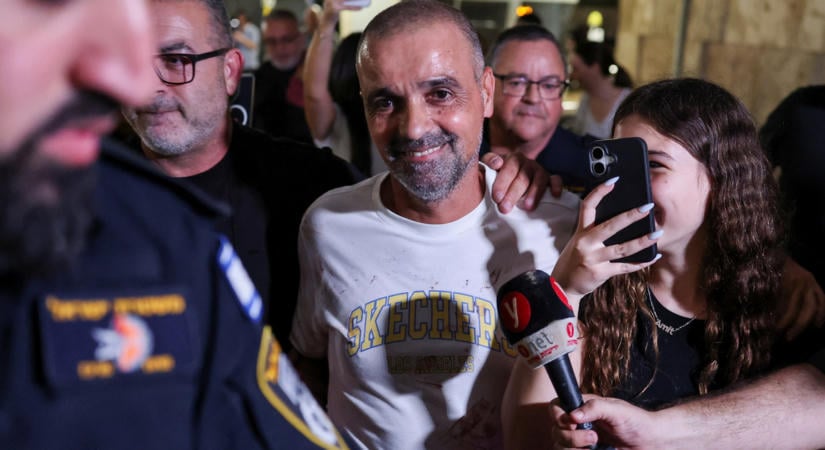 Így fogadták a hős utast, aki megmentette a zuhanó flydubai-járatot
