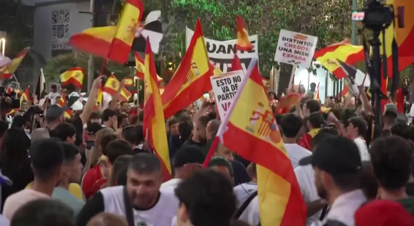 Forr a levegő Spanyolországban: tömegtüntetés a migráció miatt