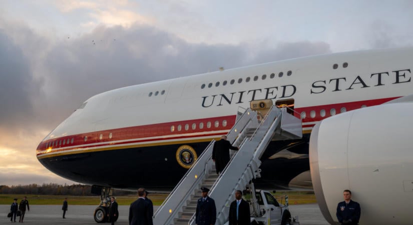 Monumentális erejű bombát dobhat le Iránra az USA