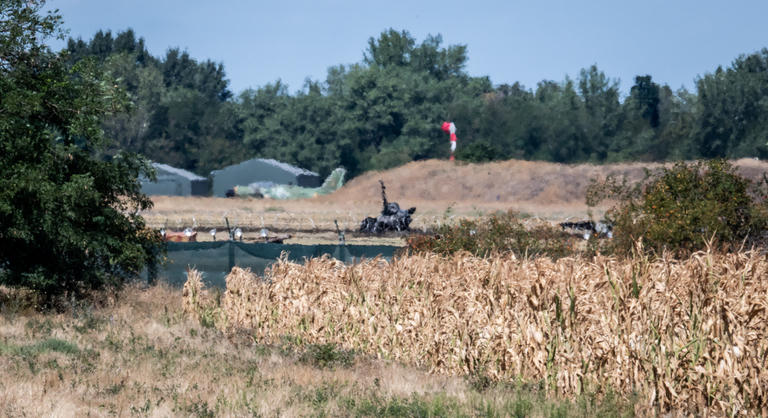 Tudták, hogy nagy a baj, már a Gripen becsapódása előtt a légibázisra vonultak a tűzoltók