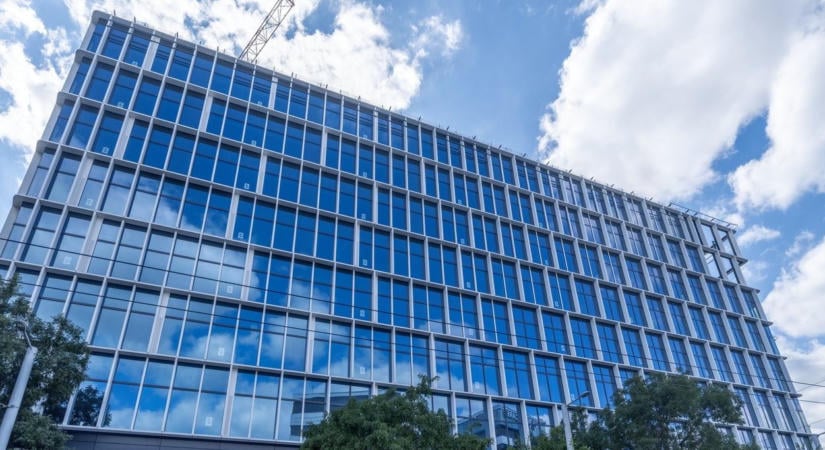Nagyot húzott az Erste Alapkezelő: megveszik a Skanska legújabb irodaházát is