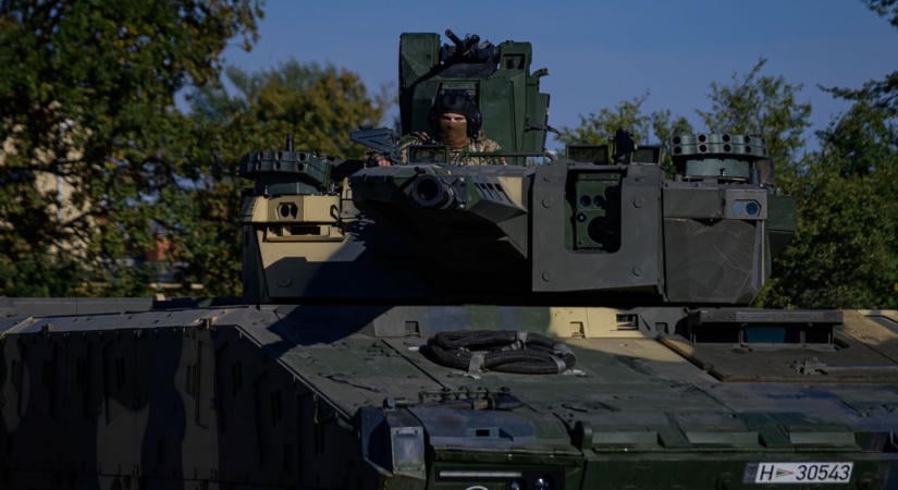Gyerekkori álomból lett hivatás: így dolgoznak a Lynx harcjárművek vezetői  fotók